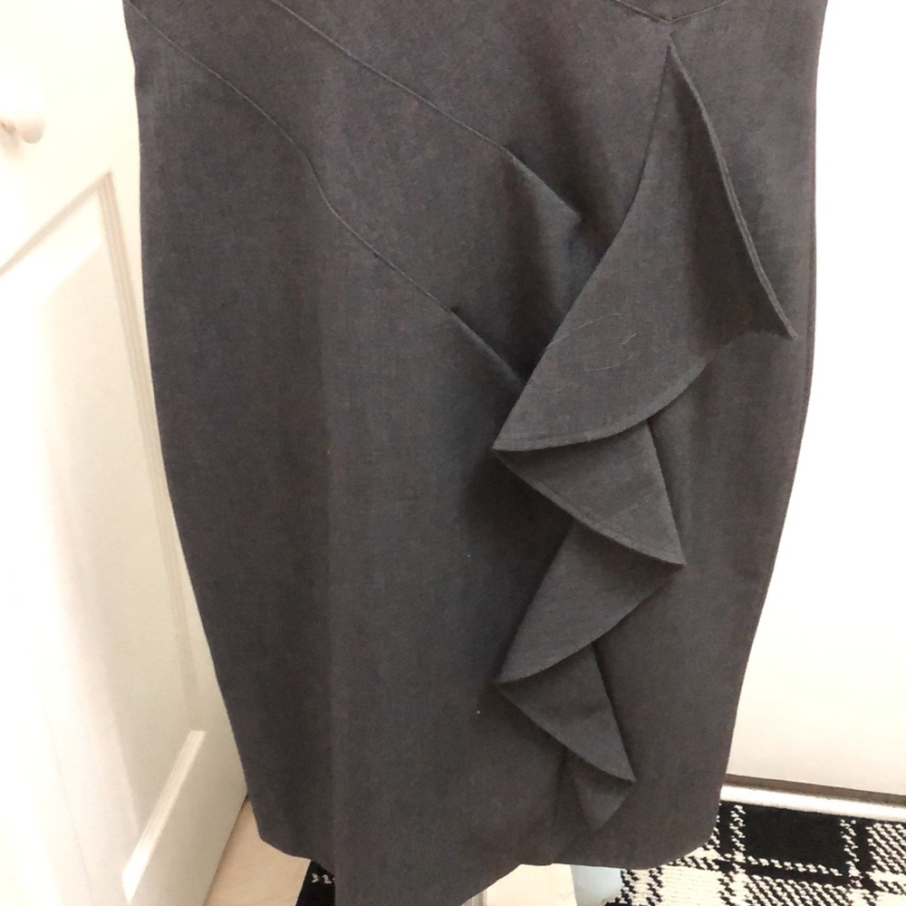 CALVIN KLEIN CHARCOAL GRAY DRESS • RUFFLE DETAIL • SLEEVELESS • Sz 14 - Picture 5 of 14